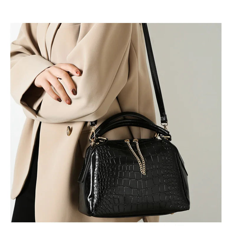 Vintage Crocodile Pattern Large Capacity Crossbody Handbag by LANYIBAIGE