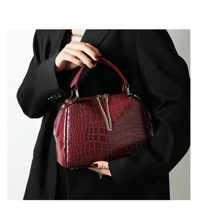 Vintage Crocodile Pattern Large Capacity Crossbody Handbag by LANYIBAIGE